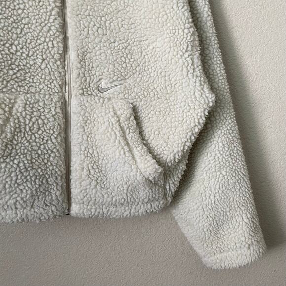 Nike Jacket Womens Small White Logo Sherpa Fleece Stand Collar Stay Warm CU66396 - Picture 8 of 13